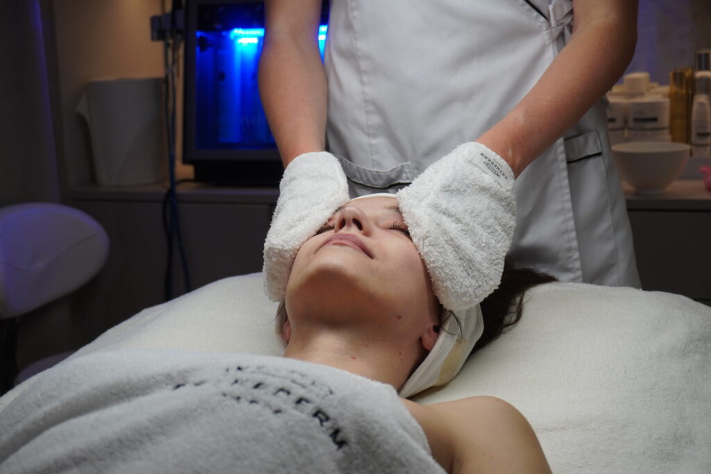 Hĺbkové čistenie pleti s Institut Esthederm 