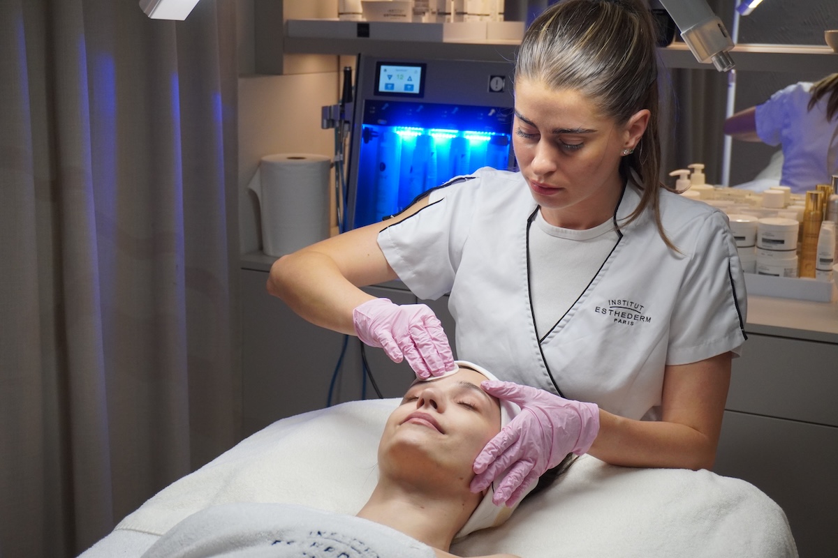 Hĺbkové čistenie pleti s Institut Esthederm