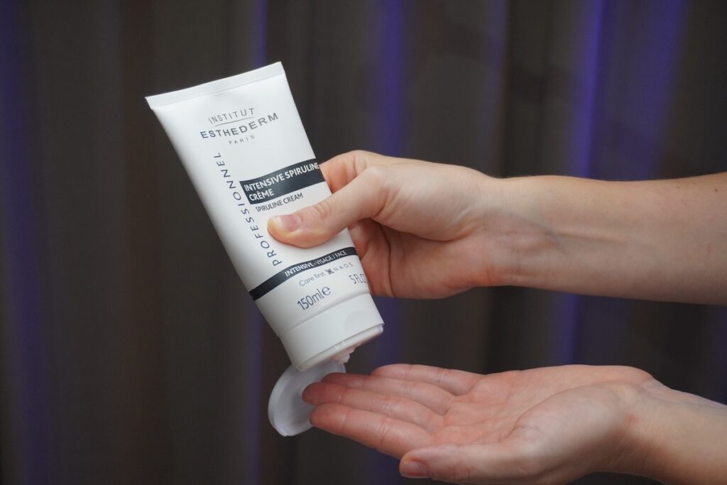 Hĺbkové čistenie pleti s Institut Esthederm 