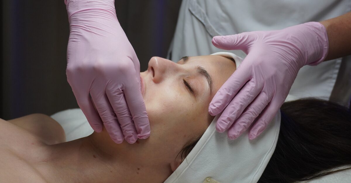 Tvárová bukálna masáž