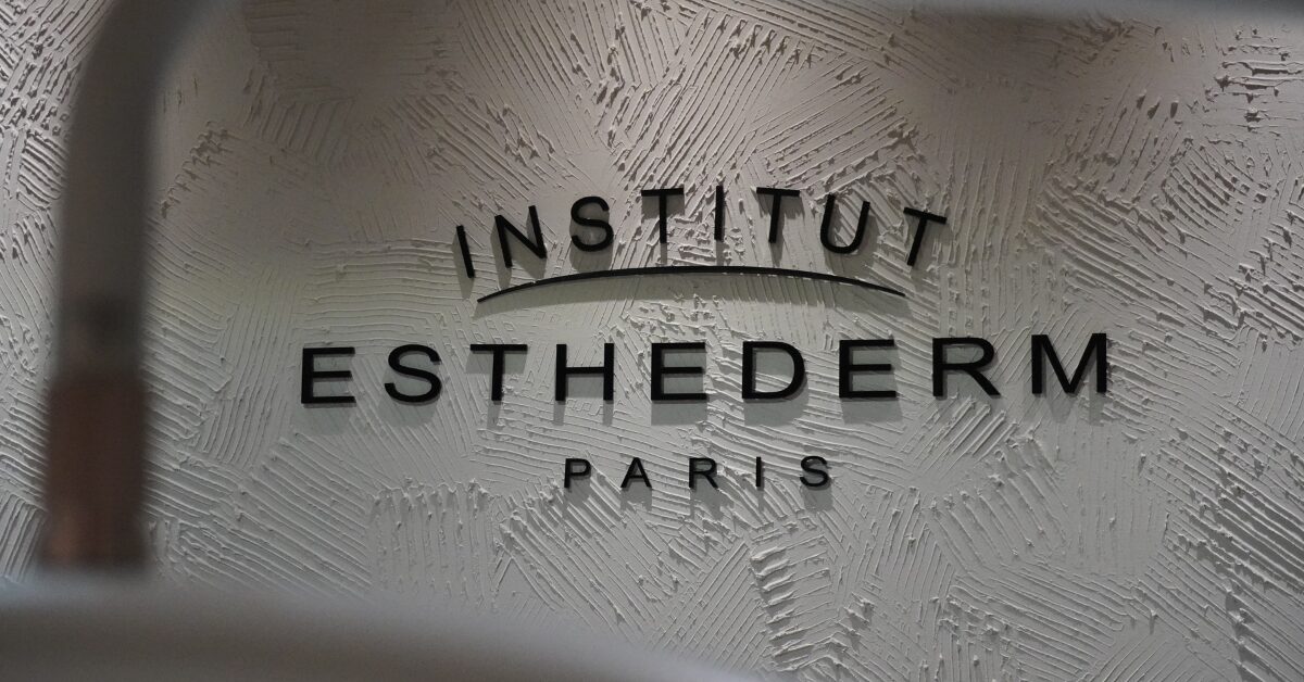 Institut Esthederm v Elf Beauty